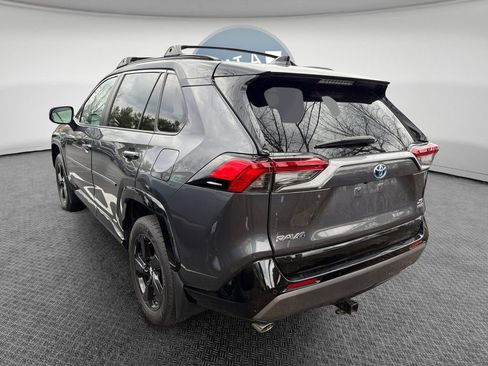 Used 2020 Toyota RAV4 XSE image 4