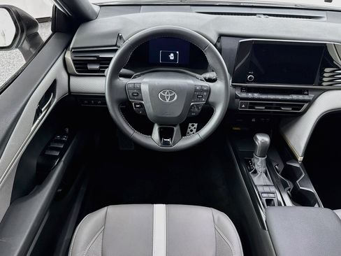 Used 2025 Toyota Camry SE AWD/4WD image 20