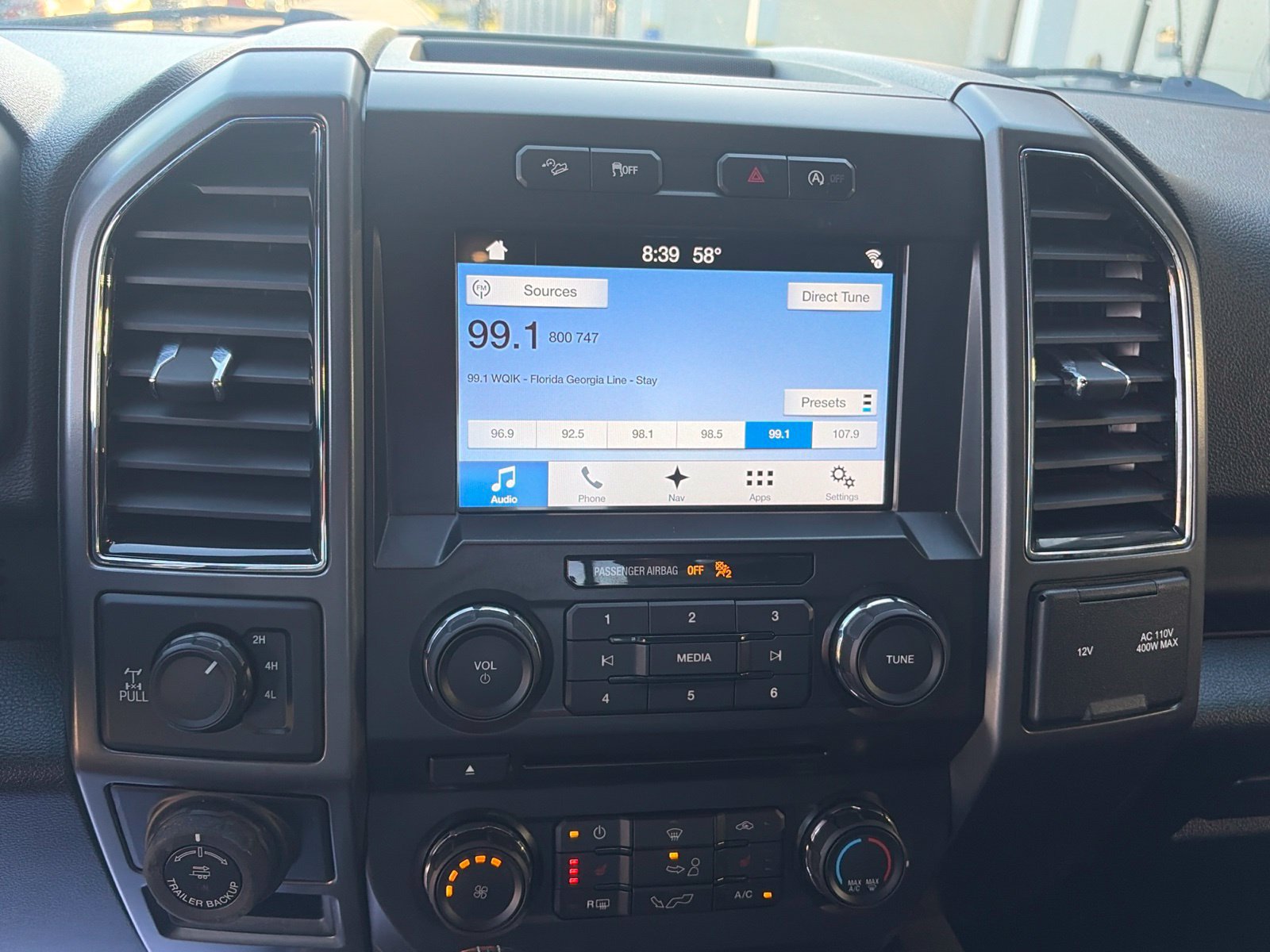Used 2018 Ford F150 XLT w/ Equipment Group 302A Luxury AWD/4WD image 28