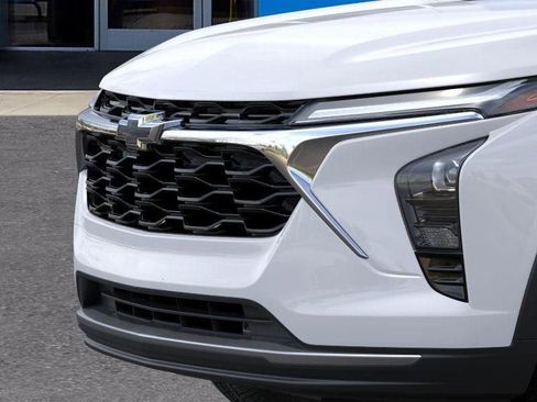 New 2026 Chevrolet Trax LT w/ Driver Confidence Package image 13