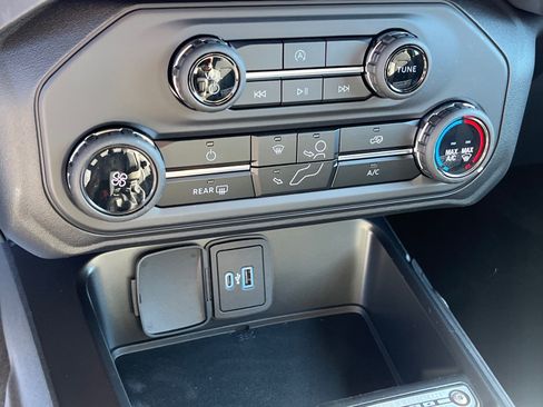 New 2025 Ford Bronco 2-Door image 9