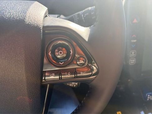 Used 2022 Toyota Prius Limited image 30