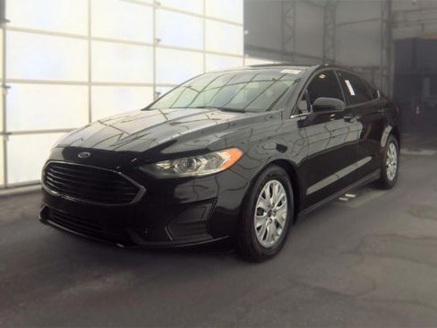 Used 2020 Ford Fusion S FWD image 1