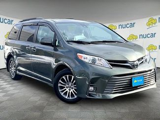 Used 2020 Toyota Sienna XLE w/ XLE Navigation Package video 1