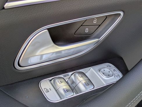 New 2025 Mercedes-Benz GLE 350 4MATIC image 16