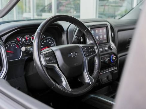 Used 2021 Chevrolet Silverado 1500 LT Trail Boss w/ Convenience Package II AWD/4WD image 31