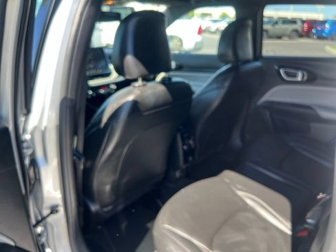 Used 2025 Jeep Compass Limited AWD/4WD image 31