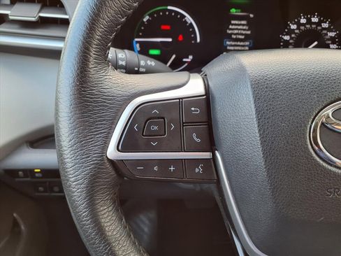 Used 2024 Toyota Sienna XLE image 23