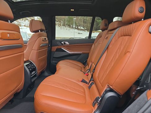 Used 2023 BMW X7 M60i w/ Executive Package image 11