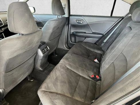 Used 2016 Honda Accord EX image 10