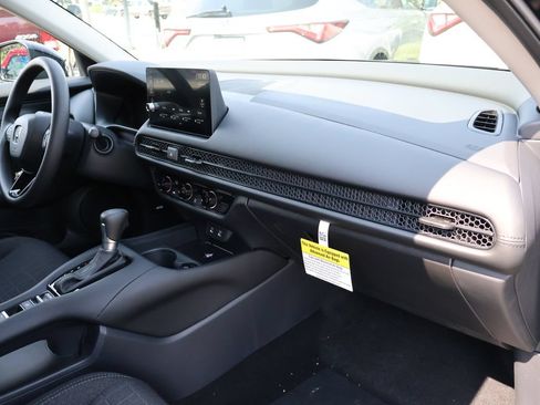 New 2027 Honda HR-V LX image 9