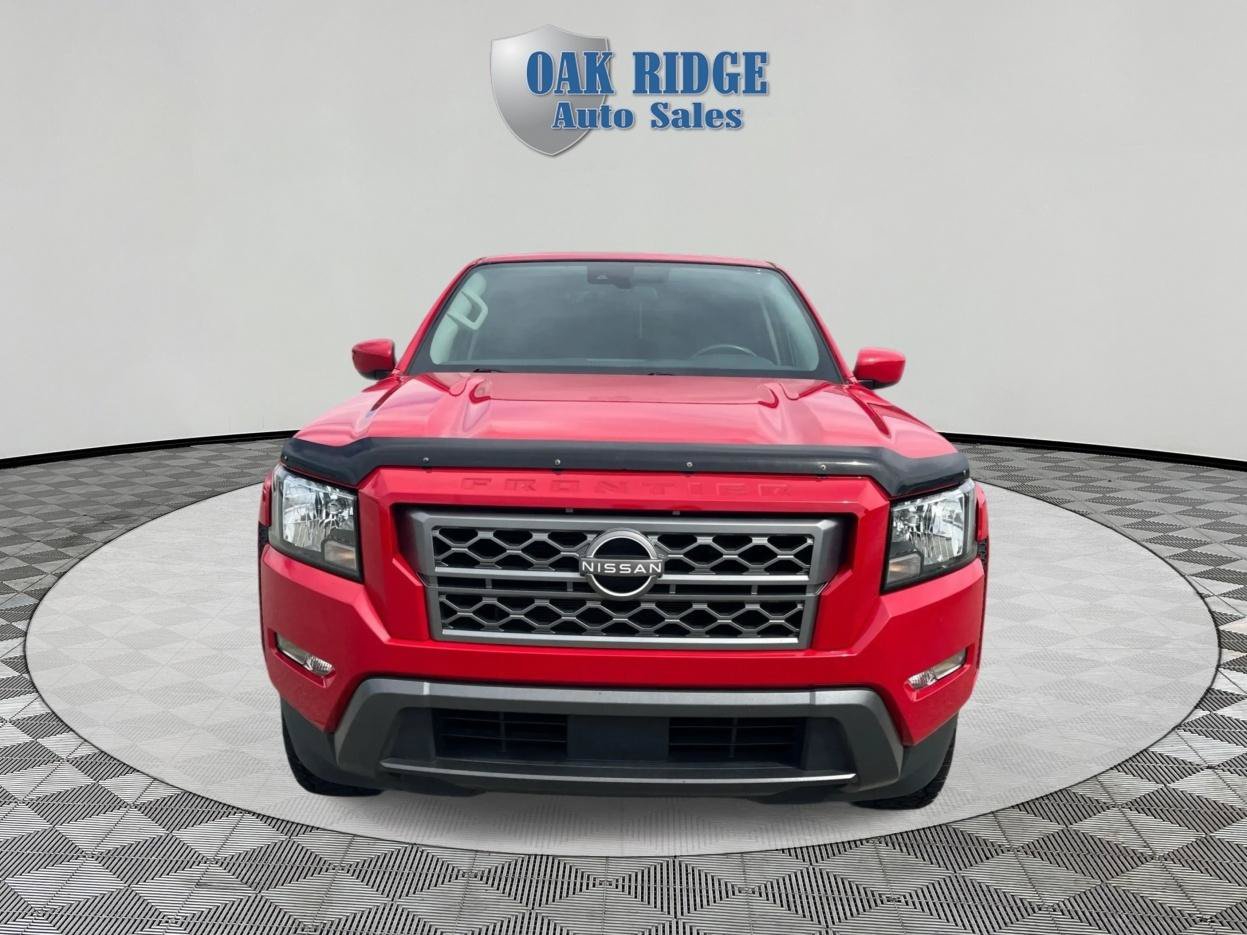 Used 2022 Nissan Frontier SV RWD image 2