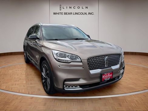 Used 2020 Lincoln Aviator Reserve w/ Equipment Group 202A AWD/4WD image 3
