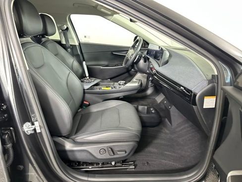 Used 2024 Kia EV6 Wind w/ Wind Technology Package image 28