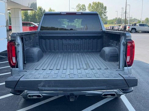 Used 2023 GMC Sierra 1500 SLT w/ SLT Premium Package AWD/4WD image 7