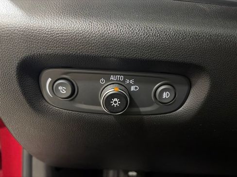 Used 2019 Chevrolet Traverse LT w/ LPO, Floor Liner Package AWD/4WD image 10
