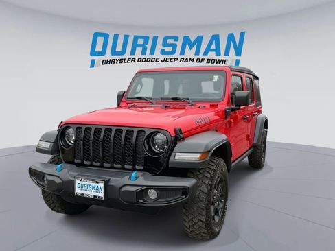 Used 2023 Jeep Wrangler Unlimited w/ Cold Weather Group image 7