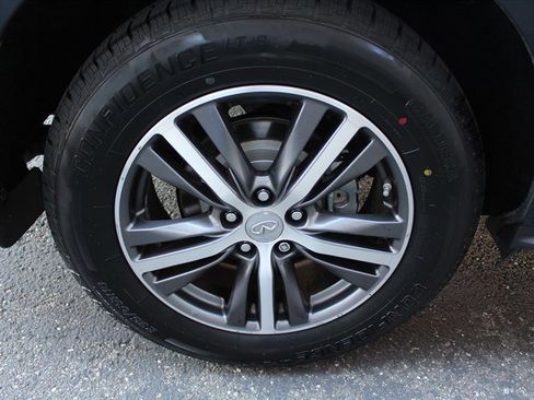 Used 2019 INFINITI QX60 Luxe w/ Essential Package image 34