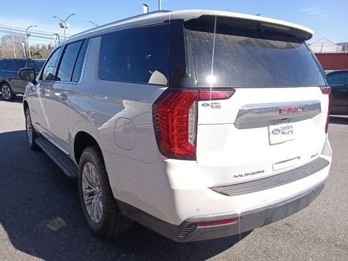 Used 2024 GMC Yukon XL SLT image 5