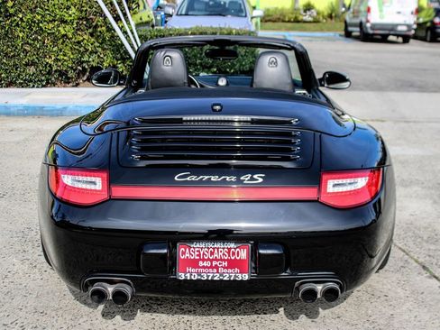 Used 2011 Porsche 911 Carrera 4S image 4