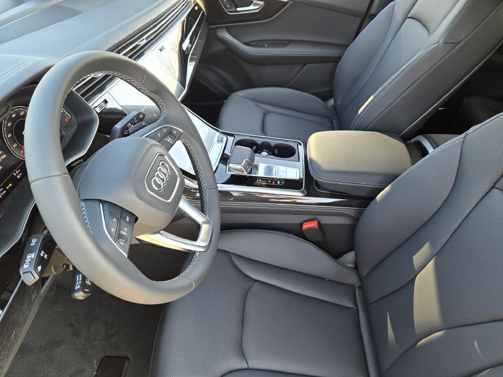 Used 2026 Audi Q7 3.0T Premium Plus AWD/4WD image 17