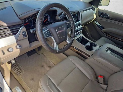 Used 2017 GMC Yukon SLT image 10