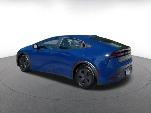 Used 2025 Toyota Prius LE image 8