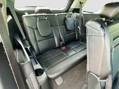 Used 2023 Ford Explorer XLT w/ Equipment Group 202A image 25