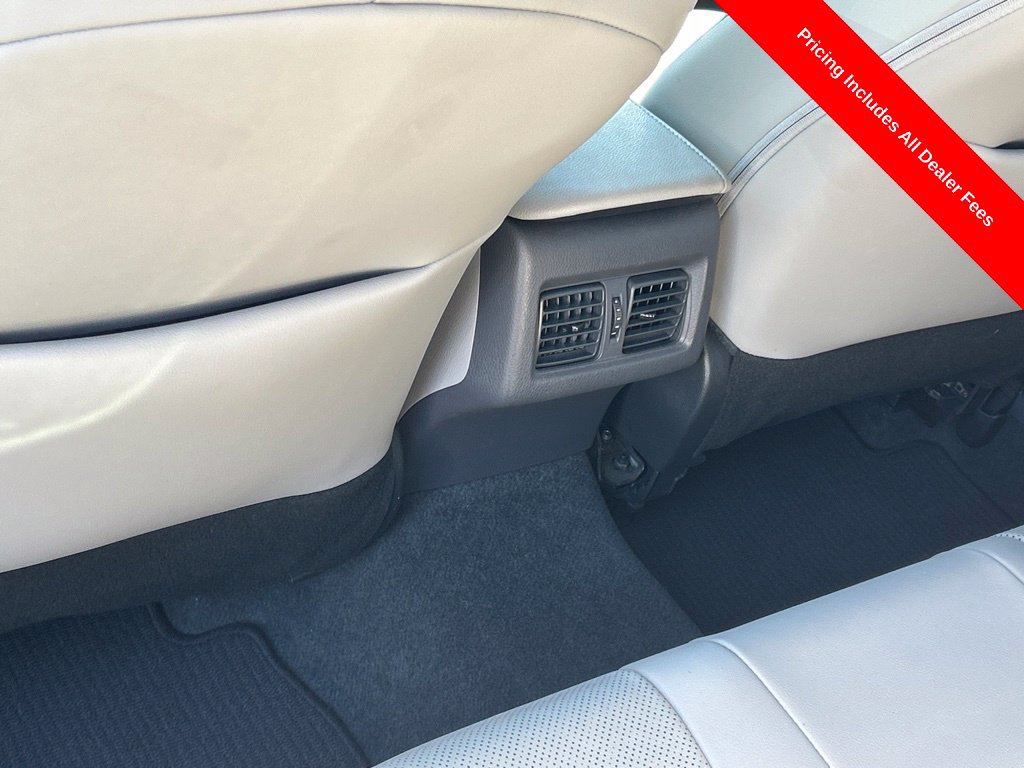 Used 2022 Toyota Camry XLE w/ Navigation Package FWD image 17