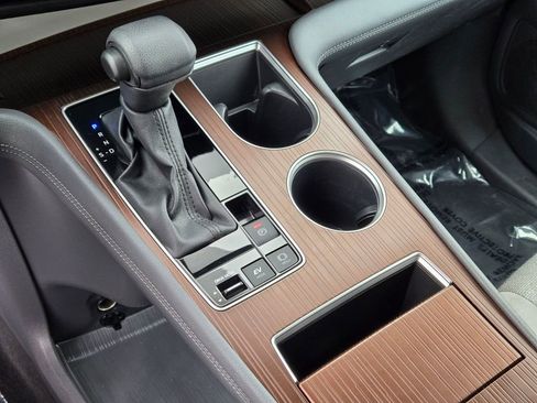 Used 2024 Toyota Sienna LE image 23