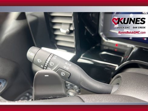 Used 2024 Chevrolet Silverado 1500 LTZ AWD/4WD image 17