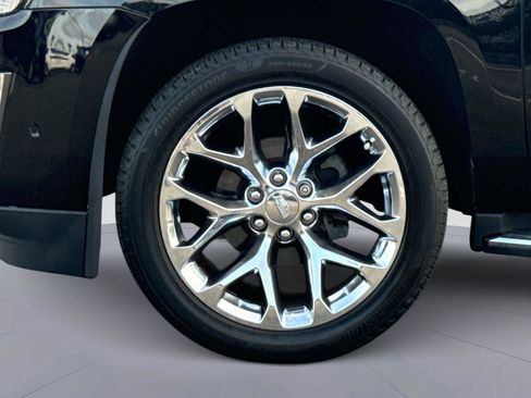 Used 2017 Cadillac Escalade Premium Luxury RWD image 10