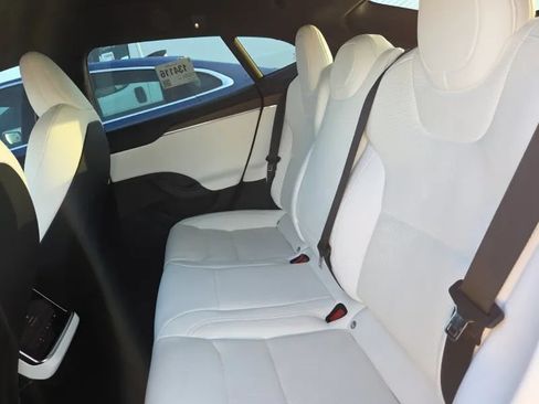 Used 2022 Tesla Model S AWD/4WD image 11