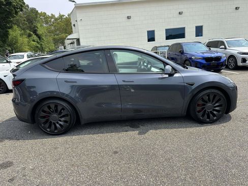 Used 2022 Tesla Model Y Performance AWD/4WD image 2