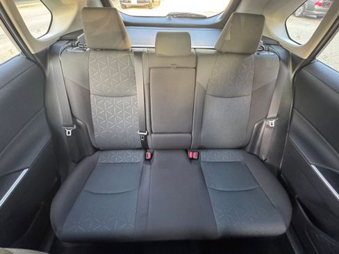 Used 2025 Toyota RAV4 XLE image 40