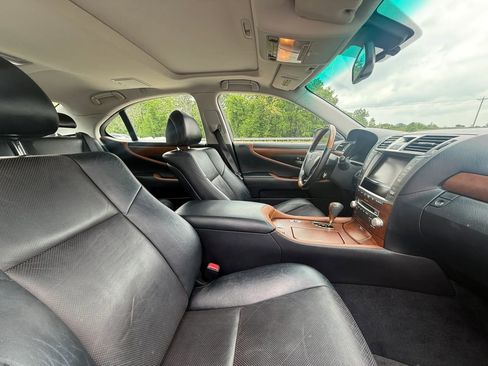 Used 2011 Lexus LS 460 w/ Touring Edition RWD image 12
