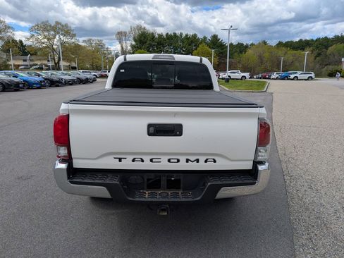 Used 2023 Toyota Tacoma SR5 RWD image 4
