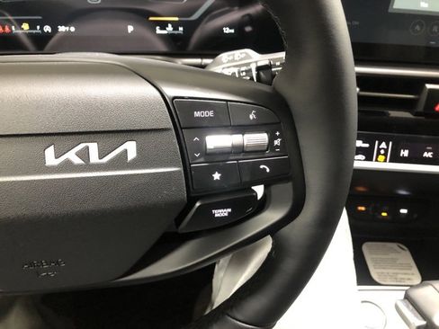 New 2026 Kia Sportage SX image 25