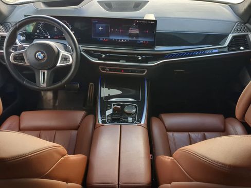 Used 2024 BMW X7 M60i w/ M Sport Professional Package AWD/4WD image 15