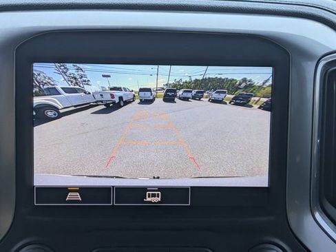 Used 2021 Chevrolet Silverado 1500 LT Trail Boss w/ Convenience Package II image 23