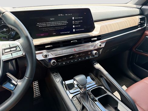 Used 2025 Kia Telluride SX w/ SX Captain's Chair Package FWD image 29