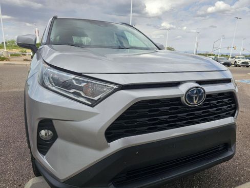 Used 2020 Toyota RAV4 XLE w/ Convenience Package image 12