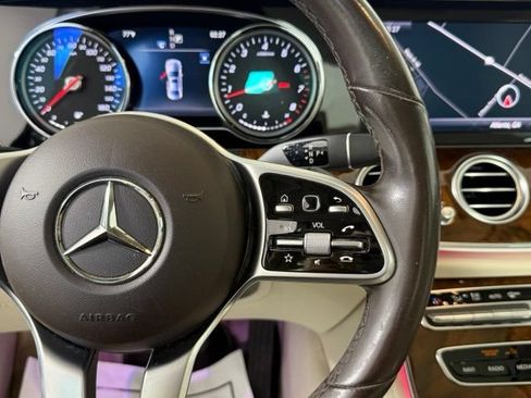 Used 2019 Mercedes-Benz E 300 4MATIC image 38