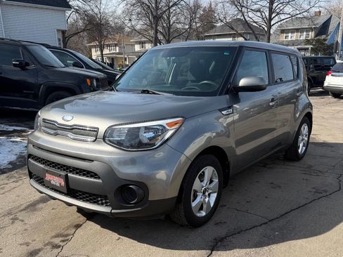 Used 2018 Kia Soul w/ Convenience Package image 3
