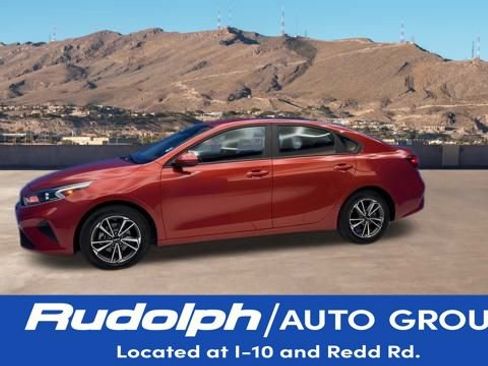 Used 2023 Kia Forte LXS image 2