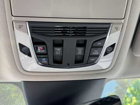 Certified 2023 Acura MDX SH-AWD w/ Advance Package image 29
