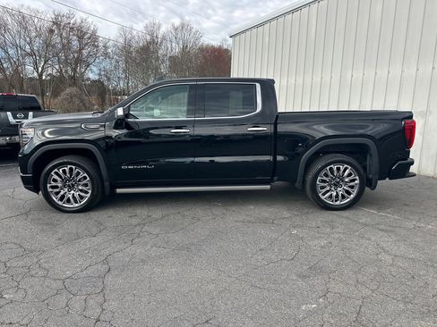 Used 2024 GMC Sierra 1500 Denali Ultimate image 9