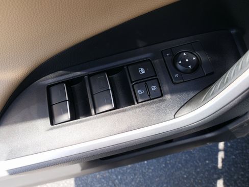 Used 2023 Toyota RAV4 Limited image 18