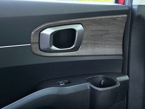 Used 2021 Kia Sorento EX w/ Panoramic Sunroof Package AWD/4WD image 39