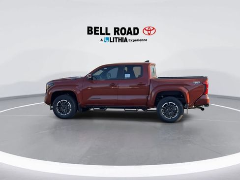 Used 2025 Toyota Tacoma TRD Sport w/ TRD Sport Upgrade Package image 6